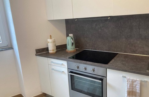 Curio Apartment | 2Curio Court House Charming Lodge