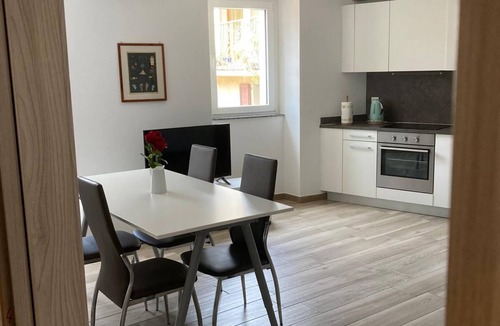 Curio Apartment | 2Curio Court House Charming Lodge