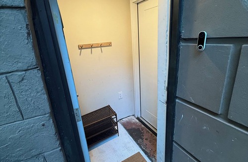 Harsimus Cove House | 2Full Bath/2BR +Backyard Renovated & Spacious Gem Downtown JC