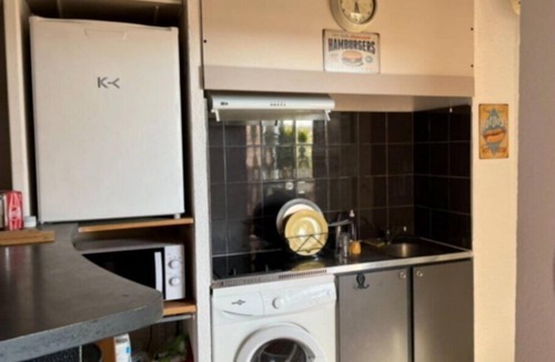 La Jetee Apartment | 2JETEE25 – Air-conditioned studio with WiFi, terrace, for 2 in Canet Plage
