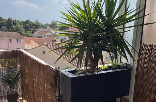 La Jetee Apartment | 2JETEE25 – Air-conditioned studio with WiFi, terrace, for 2 in Canet Plage