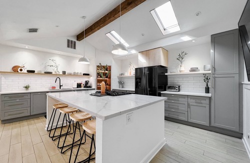 Clodine House | 2kngs custom design experience new clean
