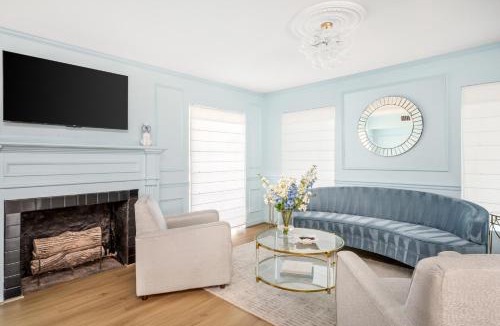 MacGregor House | 2Linkd Suites, 6BR Ensuite, Slps16, Pool&Spa, Gated