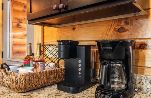 Pigeon Forge Cabin | 2miles Dollywood, Indr Heated Pool, HotTub, Pkyway