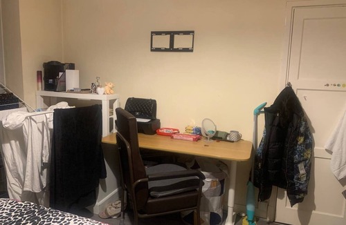 Hammersmith Apartment | 2mins from Hammersmith st cozy 2-bed