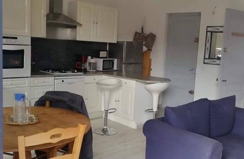 Saint-Chamond Apartment | 2ND FLOOR APARTMENT FACING THE PARK