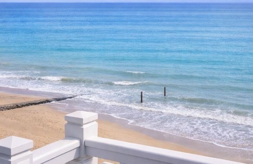Saint-Regnobert-de-la-Cote-de-Nacre Apartment | 2nd floor Facing the sea Villa La Loggia 1901
