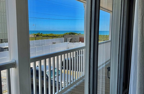 Atlantic Beach Condo | 2nd Floor Ocean View Condo Private Beach Access Pool Kitchen Pet-Friendly
