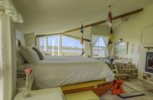 Moss Landing Apartment | 2nd floor, panoramic views, 2-person soaking tub, fireplace