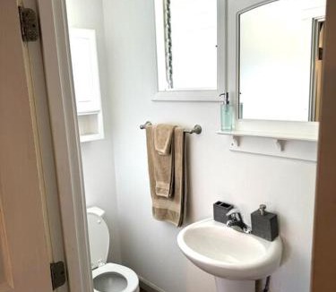 Gold Beach Hotel | 2nd Floor Studio