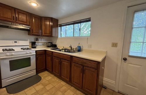 Terre Haute Apartment | 2nd Floor suite, close to ISU, Mill, & downtown