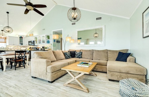 Spanish Grant House | 2nd Row Gulf Views, Elevated Sunning Deck, Updated Interior, Easy Beach Access
