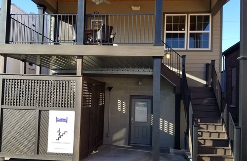 Washington Apartment | 2nd Street -Deck Suite (back entrance)
