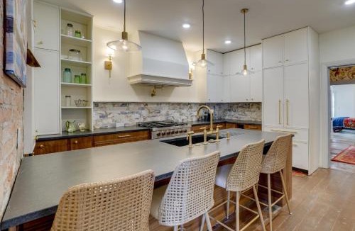 Madison House | 2nd Street Inn: Historic 1870s Gem Steps From Main