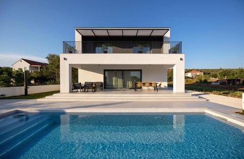 Sukosan Villa | 2Olives house