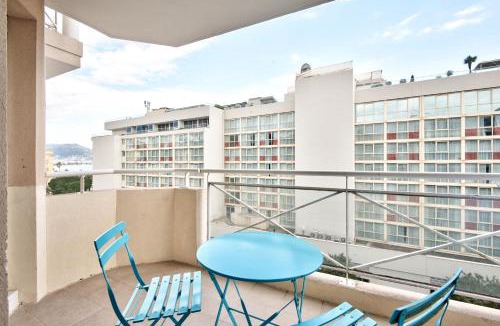 Fabron Apartment | 2P balcon Vue Mer YourHostHelper 2 mins de la mer