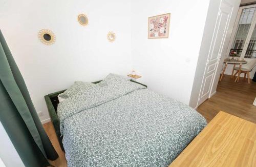 Le Pre-Saint-Gervais Apartment | 2P studio with patio near Paris