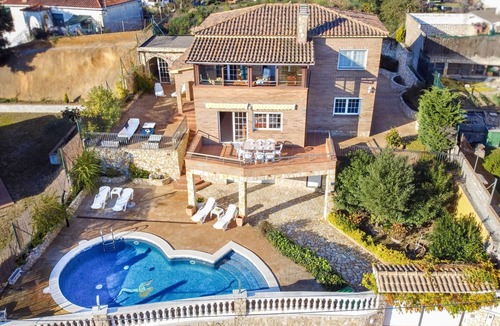 Vidreres Villa | 2SOT01 - Nice house for 8 people with private pool located in a quiet residential area