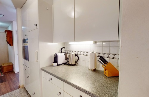 Samedan Apartment | 3 ½-room apartment with about 80 m2 on the ground floor with elevator.