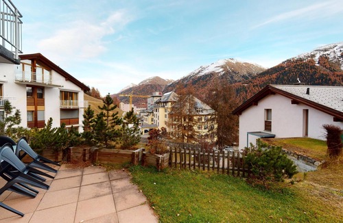 Samedan Apartment | 3 ½-room apartment with about 80 m2 on the ground floor with elevator.