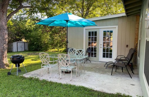 Uptown House | 3/1 + Office/Lg Yard, Short Term Leases
