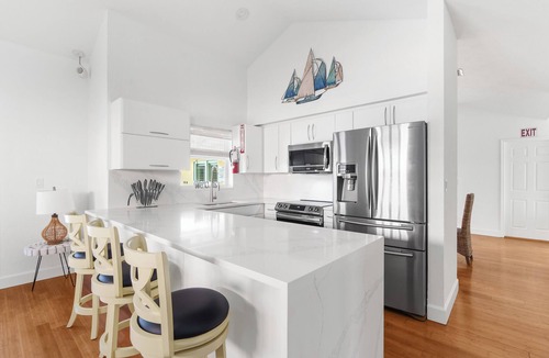 Dania Beach House | 3/2 Covered Heated Pool-Pool Table-Very Private