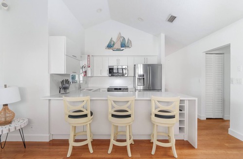 Dania Beach House | 3/2 Covered Heated Pool-Pool Table-Very Private