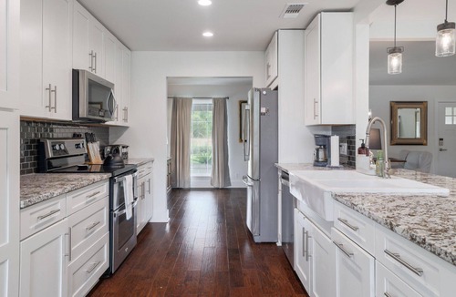 Scenic Brook West House | 3/2 family home with garage and huge yard