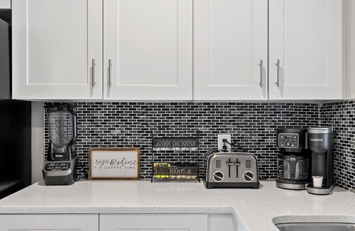 Florida Central Atlantic Coast House | 3/2 plus bonus room W/heated pool & jacuzzi centrally located