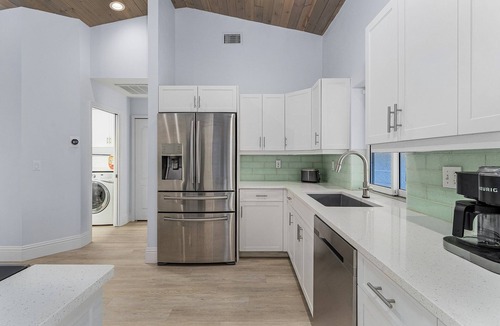 Pine Island Center House | 3/2 Pool Home on the Water in Bokeelia!