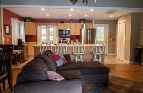 Wiley House | 3/2 Waterfront on Lake Burton