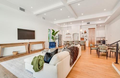 Riverview Estates House | 3,200-Sq-Ft Hideaway 5 Mi to Downtown Sarasota!