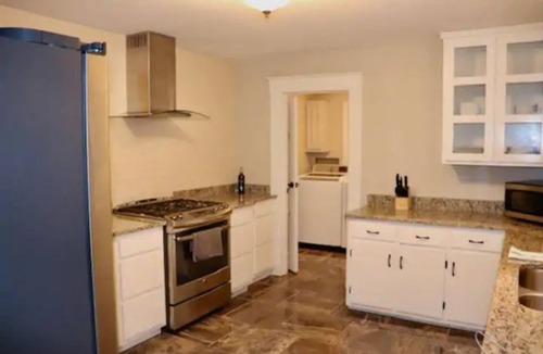 North Chattanooga House | 3/2Ba "Treehouse" North Chatt .5m downtown/frazier