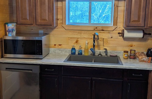 South Rutland House | #3 - 3 bedroom upper unit , right on the C5a snowmobile trail. 11 miles off 81.