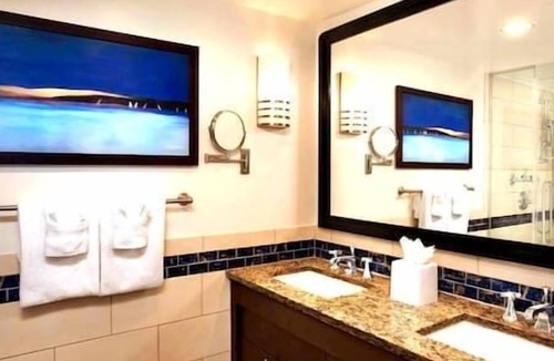 Marco Island Hotel | 3/3 Crystal Shores Beachfront Resort, Luxury, POOL