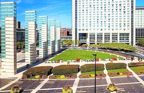 Chinatown Condo | 3 #3B - Modern 3 bedroom Condo - McCormick Place, Wintrust Arena, Chinatown