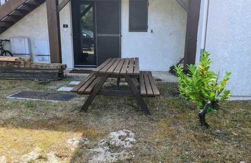 Saint-Julien-en-Born Apartment | 3-4 pers ground floor apartment 850 m from Contis beach