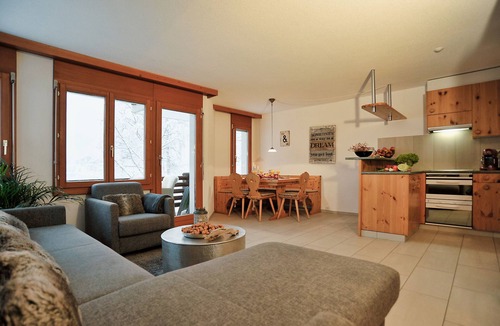 Laax Apartment | 3. 5 room apartment directly on the Laaxersee