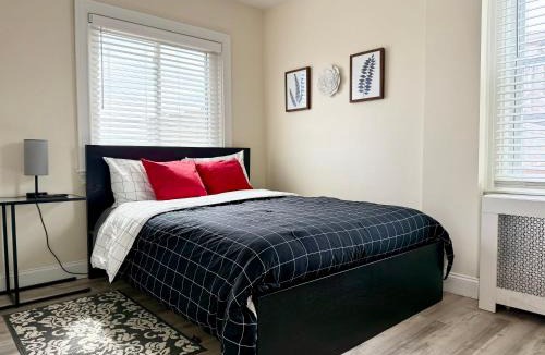 Getty Square House | 3-A Diamond in Yonkers, NY