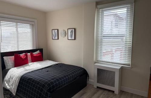 Getty Square House | 3-A Diamond in Yonkers, NY