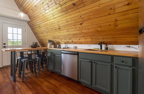 Makanda Cabin | 3 A-Frame Cabins w/Hot Tubs Near Wine Trail