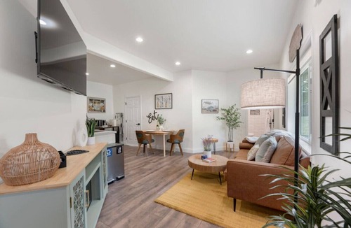 Green Valley House | 3 acre Napa valley Getaway -Ground Floor