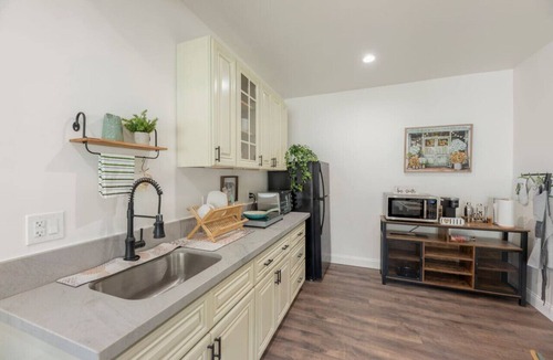 Green Valley House | 3 acre Napa valley Getaway -Ground Floor