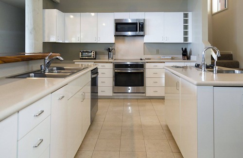 Kamuela House | 3 Acre Private Waimea home with Ocean Views & Pool