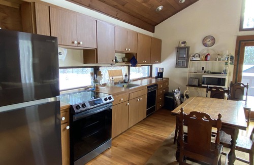 North River Cabin | 3-Acres Adirondack Cabin: Private Beach, Hiking, Sauna, Pool Table,