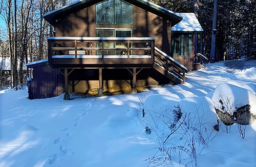 North River Cabin | 3-Acres Adirondack Cabin: Private Beach, Hiking, Sauna, Pool Table,