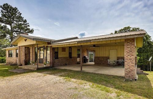 Mount Ida House | 3 Acres w/Pond & Trails! Serene Mount Ida Retreat