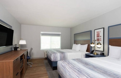 San Angelo House | 3 Affordable Units Near San Angelo State Park! FREE Parking and Breakfast!
