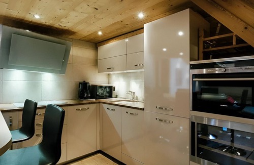 La Clusaz Apartment | 3* Apartment, close to slopes, cozy, WIFI, parking