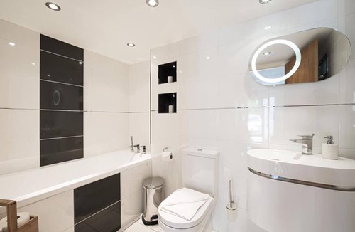 Didcot Apartment | 3 Ashbrook Mews Summa